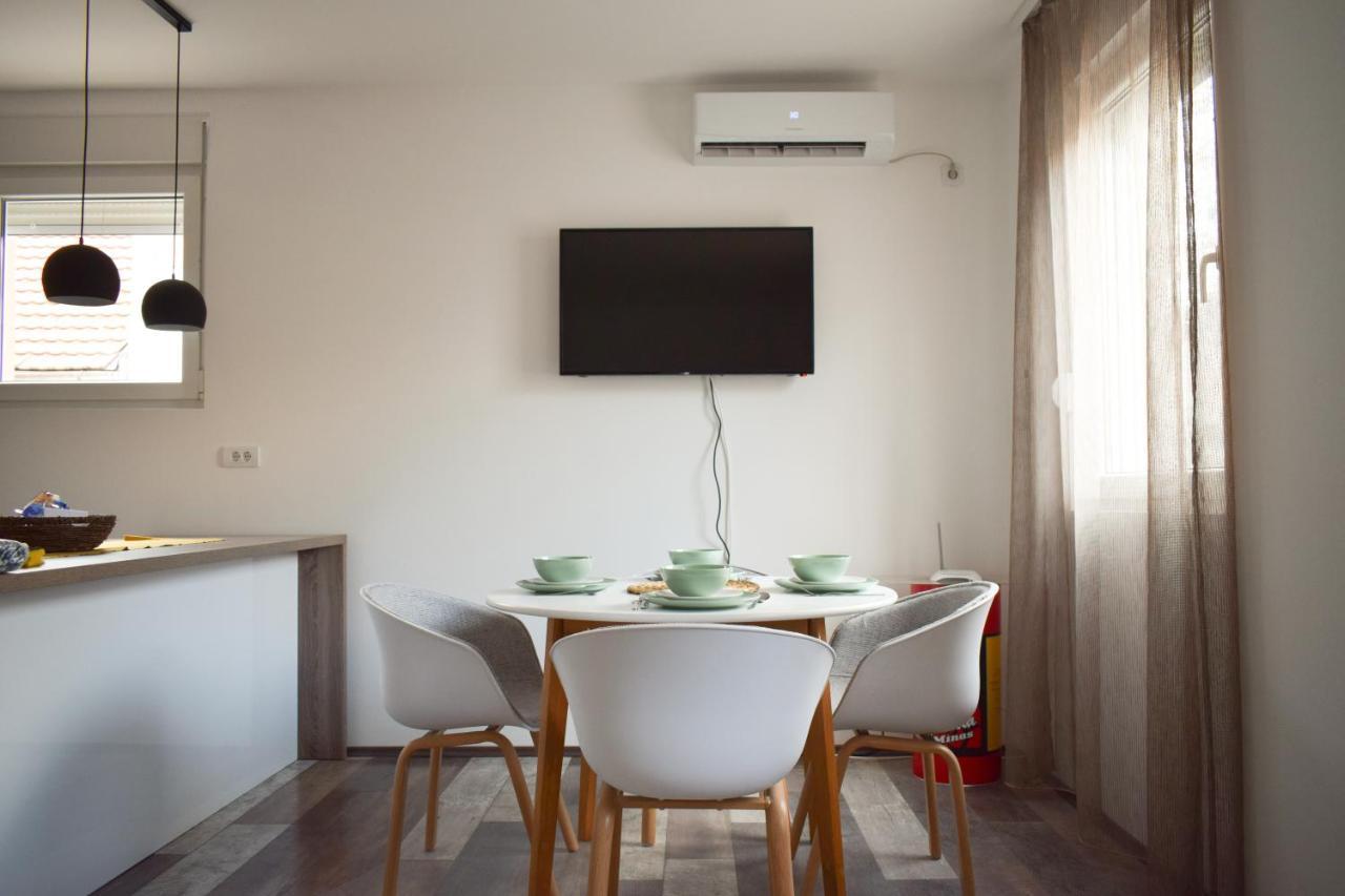 Charming And Cozy Apartment, Zemun Beograd Bagian luar foto